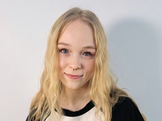 closeup cam KamiMellema