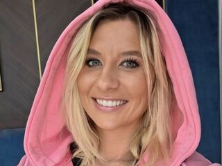 camwhore masturbating with dildo KaylinJan