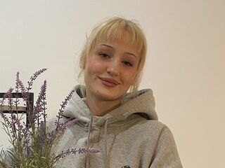 babe web cam KyungMikes