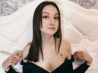 cam girl playing with dildo LaliDreams