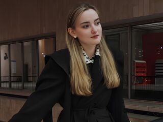 naughty camgirl photo LamonicaBottiggi