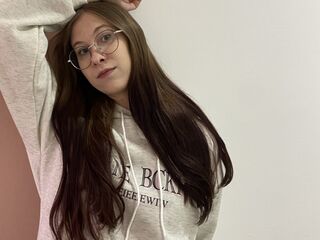 camslut topless LaunaRechtzigel