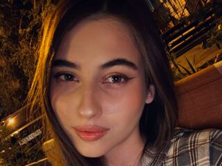 striptease cam LeiaFrost