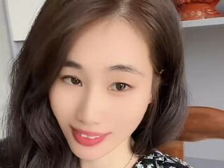 camwhore masturbating LeslieYi