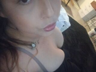 webcamgirl chat room LolaLoced