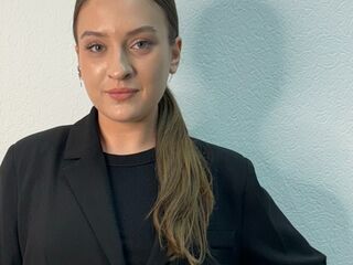 web cam chat LyndaEstle