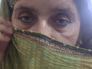 sexy camgirl live MahiKimi