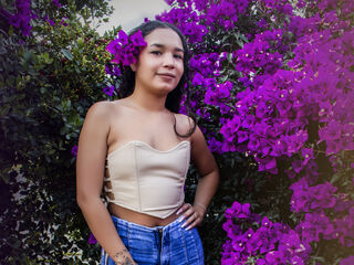 naked camgirl gallery MailyCambell