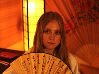 girl sexcam MandiKressierer