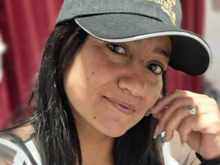 live webcam performer MariaCortner