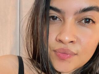 camgirl fingering shaved pussy MarianaDiass