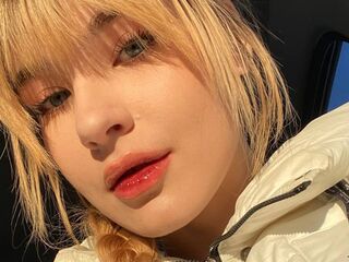 nude cam girl photo MarianaMeola