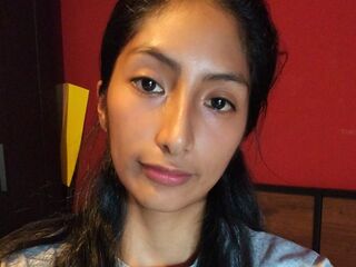 hot naked camgirl MayraBravo