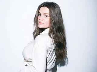 naked girl with live cam masturbating MelaniMell