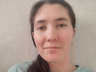 hot cam girl fingering shaved pussy MildaParillo