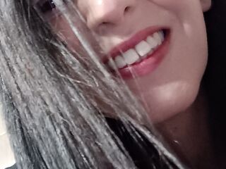 naked girl with webcam masturbating with dildo MonicaFerilli