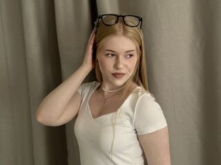free web cam chat NikkiByous