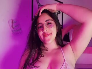 free nude live show NoaWeyr