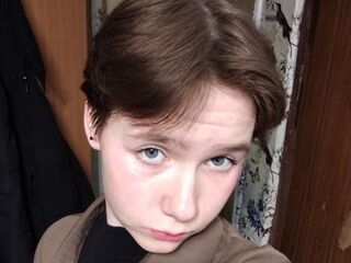 camgirl fingering shaved pussy NoellaKagle