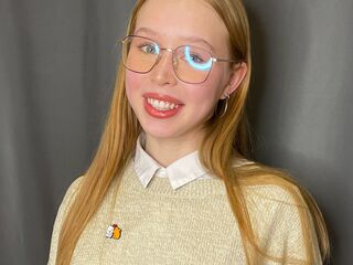 naughty webcamgirl RomanaGuethle