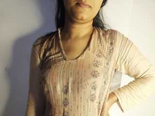 cam girl photo RubbynaKhan