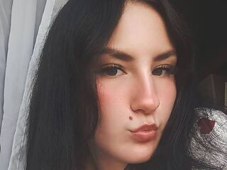 nude camgirl picture SadeLanden