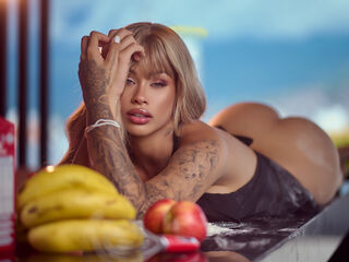 fingering cam whore ScarletThompsone