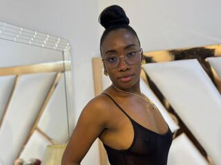 web cam live SelenaHadid