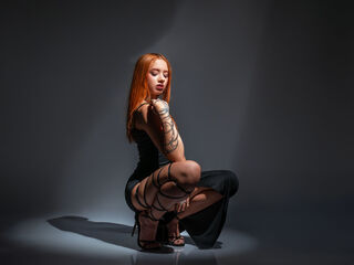 naked camgirl masturbating SerenaJaramillo