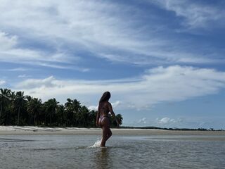 topless camgirl SophiaLo
