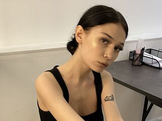 girl topless TaliaHicks