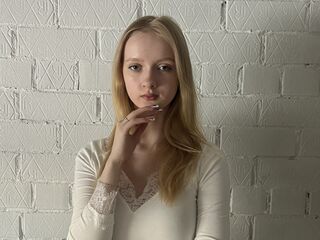 camgirl masturbating with vibrator TiaraHaberkamp