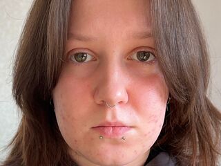 camgirl fingering shaved pussy TieshaBevell