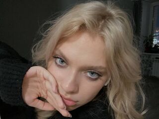 masturbating camgirl WillaBlincoe