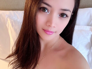 sexy cam girl YasmienAtos