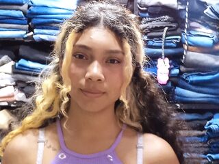 camgirl showing tits ZoeFletcher